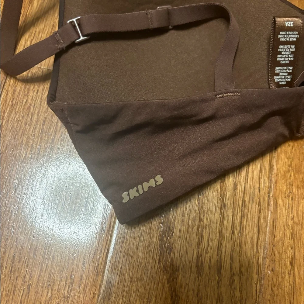 sold sold sold SKIMS Wireless T-Shirt Bra Cocoa 32A - Picture 4 of 5